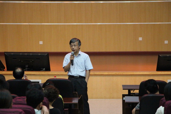 新生家长会3.jpg